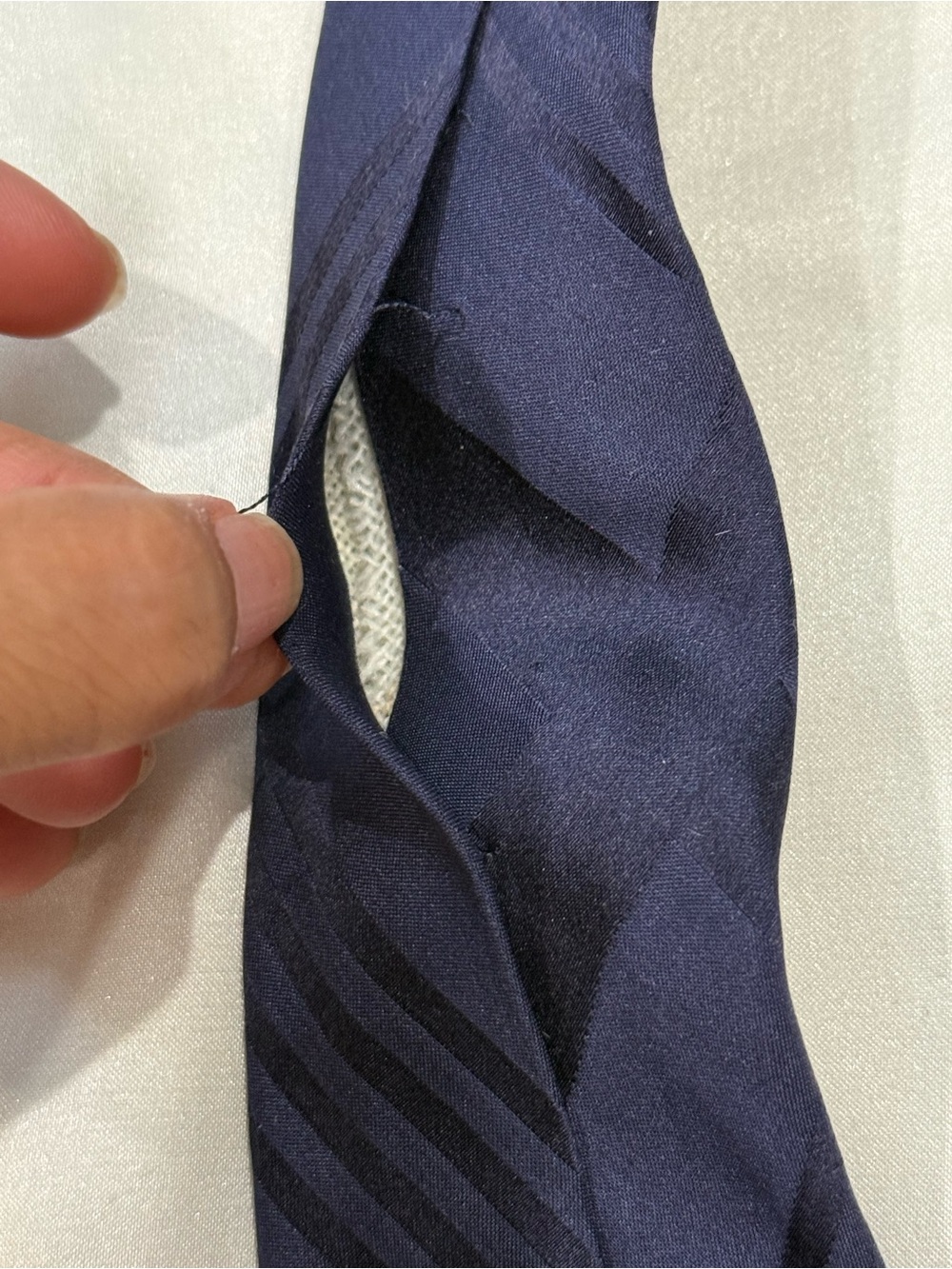 Polo by Ralph Lauren Navy Equestrian Print Silk Mens Tie - Picture 9 of 14